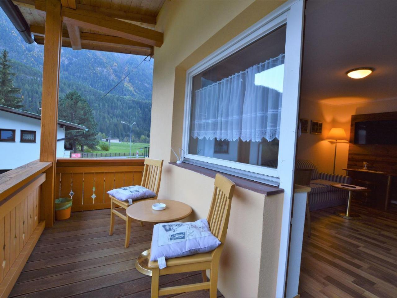 Cozy Apartment In Oetz Close To Ski Area Exterior photo